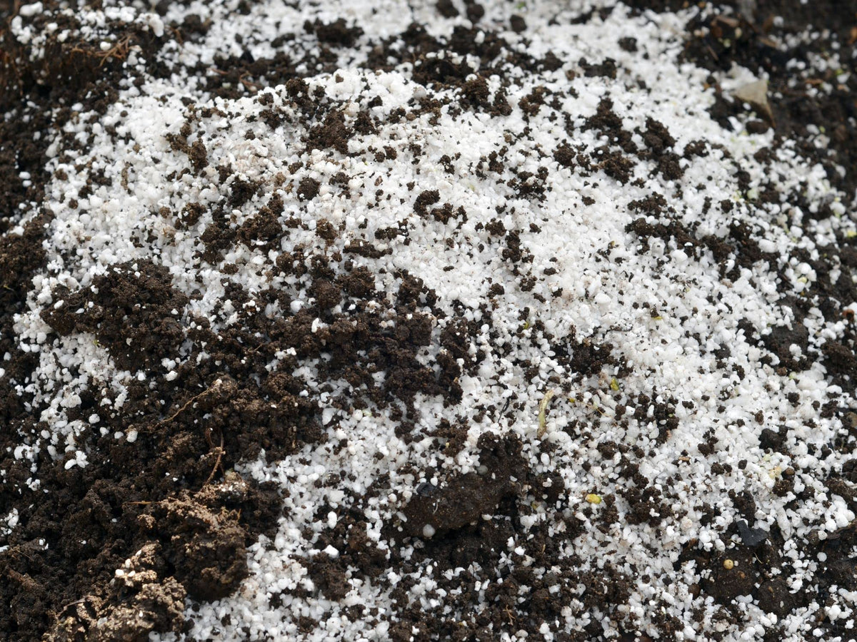 4 Cubic Foot Planting Soil Additive O448